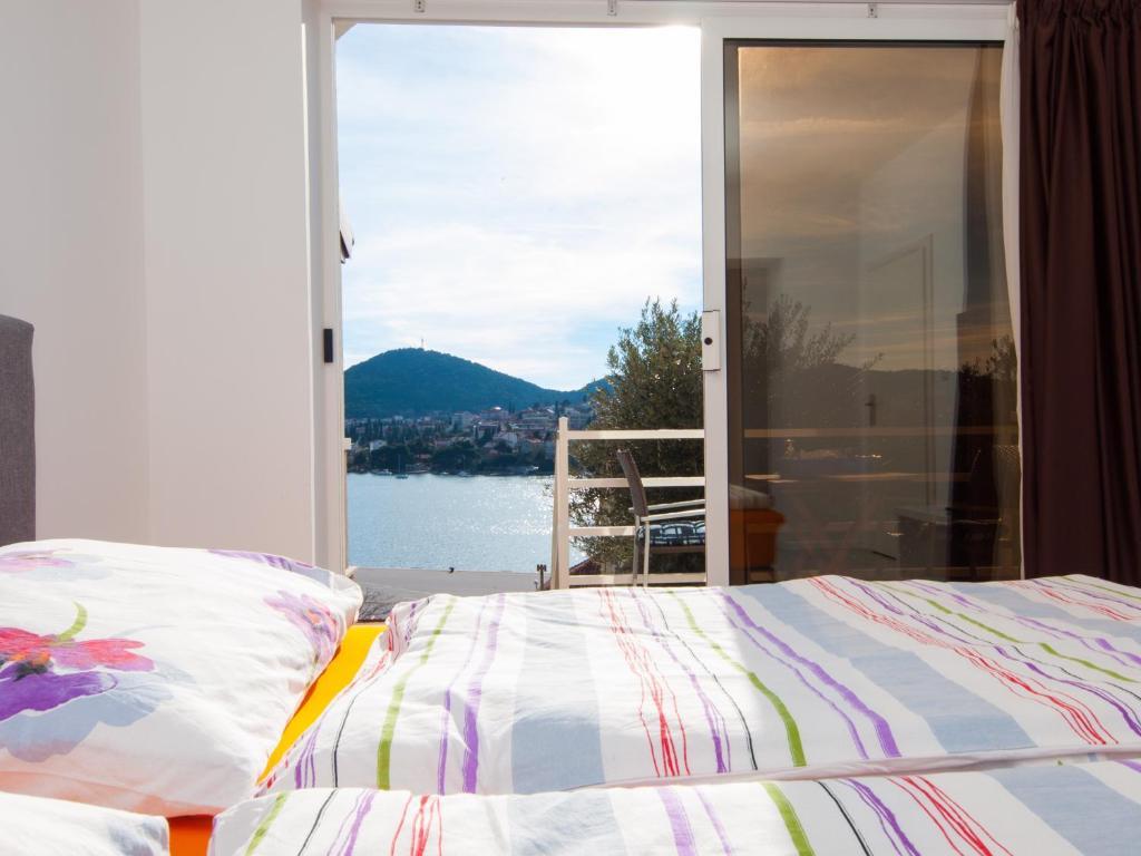 F & P * Dubrovník